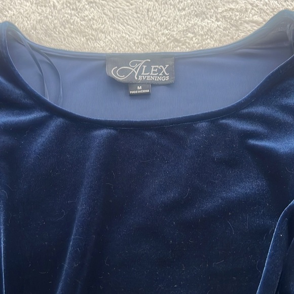 NWT Alex Evenings Sz M Formal Navy Blue Velvet Top with Sequin Long Sleeves - Picture 12 of 16